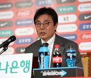 클린스만과 정반대 기준 황선홍호, A대표팀·올림픽팀 모두 순항할까