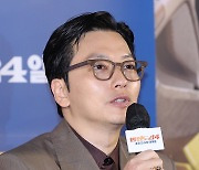 [포토S] 인사말 하는 이동휘