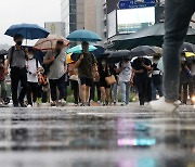 [오늘의 날씨]충북·세종(12일, 화)… 돌풍·천둥·번개 동반한 비