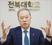 "등록금 벌려고 증원 신청?…군산분원 의사 절반 부족"