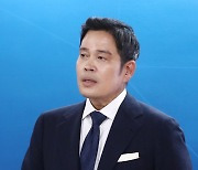 정용진 회장 “CEO도 실적 부진하면 바로 교체”