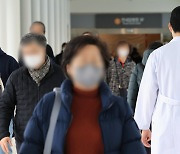 복귀 주저하는 전공의 없도록…정부, 12일부터 ‘전공의 보호센터’ 운영