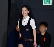 [TEN포토]김유정 '청순미 뿌리며 입장'