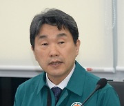 이주호 “의대 집단 휴학계, 절대 허가 말라”