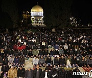 [포토] 라마단 첫 금요기도 앞두고 긴장감 감도는 알 아크사 사원