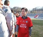 충남아산FC 팀 색깔 논란… 충남도지사의 반격, "외려 내가 피해자, 그릇 작은 사람으로 비판하는 건 도저히 못 참아"