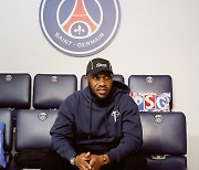 [인터뷰.1st] 나이지리아 레전드 오코차의 PSG 후배 이강인 평가 "호나우지뉴 같은 마법사"