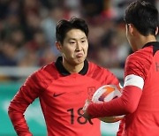 '아시안컵 실패' 예고된 일이었나···축구대표팀, 전지훈련서 판돈 걸고 '카드놀이'