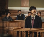 송중기, 탈북자 '파격 변신' 통했다…'로기완', 글로벌 톱10 1위