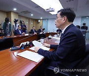 "원재료비 하락분, 식품가격에 반영해야…담합 가능성 모니터링"(종합)