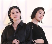 [E포토] 모니카-립제이, '고개는 45도로 느낌있게'