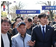 조국혁신당, ‘檢 독재 타도’ 전면에 내걸어…“선명한 주장에 공감”