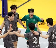 대한항공 1위 탈환, KB손해보험에 3-0 완승.