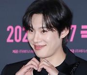 김성철, 두근두근 미소