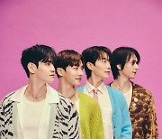 하이라이트, 미니 5집 '스위치 온' 한정판 포토 프레임 론칭…'콘텐츠 화수분'