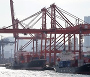 Container shipping costs surge by 40% on EU-Korea route amid Red Sea crisis