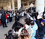 [MD포토] 인산인해 이루는 LA다저스 입국장