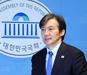 조국 “제 딸 일기장·카드 압수수색한 만큼, 한동훈 딸에게도 하라”