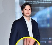 손가락 부상 댓글부대 손석구  [포토엔HD]