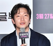 ‘댓글부대’ 손석구 “장도연과 로맨스? 없다”