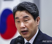 '의대 증원' 배정위 오늘 가동…의대생 휴학신청 19일만 최대