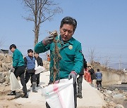 양구군, 세계 물의 날 기념 자연정화 활동 펼쳐