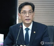 농식품 차관 "유통업계가 물가안정에 협조해달라"