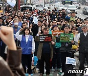 계속되는 의-정 갈등 '공공의료는 왜 아무도 이야기 안하나'