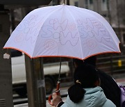 일요일 오전 곳곳 빗방울…올해 국내 첫 황사 유입 가능성도