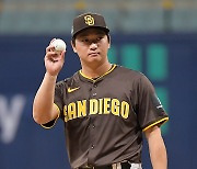 고우석 ‘이것이 MLB 공인구’ [MK포토]