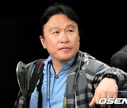 서울시리즈 찾은 이동욱 전 감독 [사진]