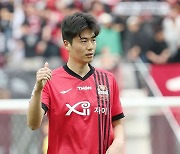 '얼마 만이니' 기성용, 환상 대포알골 터졌다! 린가드 32분 활약... 서울, 제주 2-0 제압 '드디어 첫 골+ 첫 승 신고' [서울 리뷰]