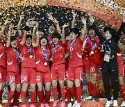 북한 여자축구, 일본 눌렀다…다시 꿈꾸는 ‘황금시대’
