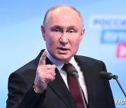 '어차피 러시아 대통령은 푸틴'…왜·어떻게·다섯 번이나 가능했나
