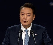 민주주의 정상회의 개막…“북한 위협 공동 대응 필요”