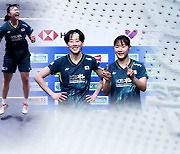 이소희-백하나, 일본팀 꺾고 배드민턴 전영오픈 우승