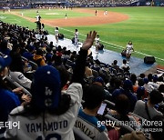 다저스도 반한 韓야구 팬들의 응원전…"우리도 해야 돼, 짜릿했어"