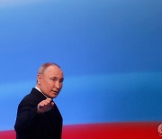 푸틴 '나발니 씨' 첫 언급에 크렘린궁 "얼마나 개방적인가"