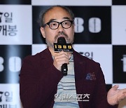 [포토] '1980' 강신일, 강승용 감독과 '실미도' 부터 인연 이어져...출연 제의 감사해