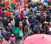 "활어회 무료로 드세요"…'바가지 논란' 소래포구 파격안 내놨다