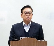 ‘공천 취소’ 정우택 총선 불출마 선언···“당에 남아 명예회복 할 것”