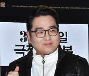 윤일상, 훈훈남의 인사 [포토엔HD]