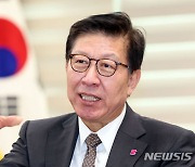 박형준 부산시장 "정부 의대 정원 확대 발표 환영"