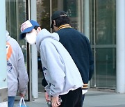 데이식스 원필·성진, 뒷모습까지 '예뻤어' [SE★포토]