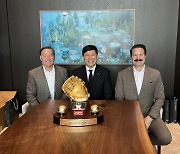 KBO 허구연 총재, '김하성의' 샌디에이고와 지속 교류 논의