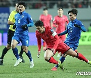 [속보] 수비진 어수선하던 황선홍호, 후반 16분 태국에 실점…1-1 동점