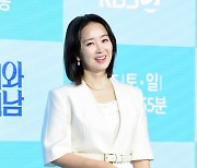 [포토] 윤유선, '우아함 가득~'