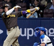 Padres beat Dodgers 15-11 in dramatic end to Seoul Series