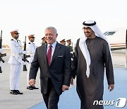 [포토] 요르단 국왕 맞이하는 UAE 대통령