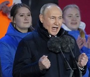 [속보] 푸틴, 200여명 사상에 “테러 배후 응징할 것”…24일 국가애도일 선포